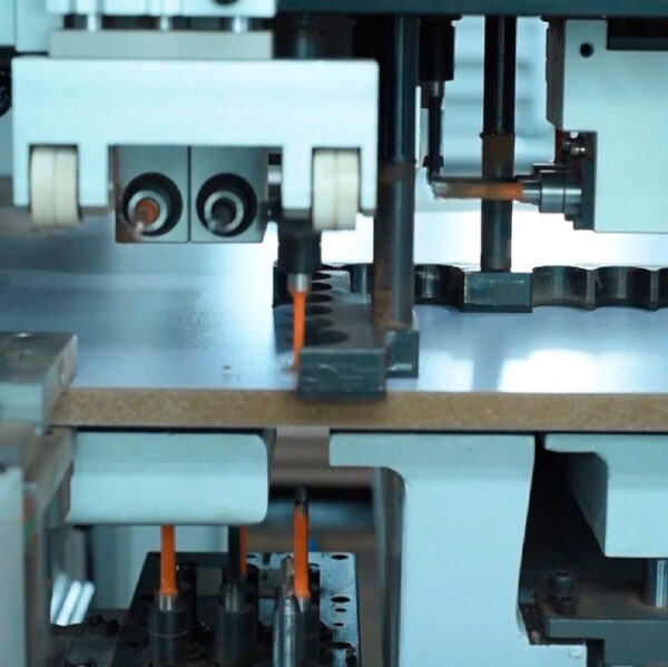 Centro de Trabajo Agujereadora CNC MARZICA  ULTRAFLEX KD6 - Imagen 4