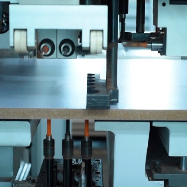 Centro de Trabajo Agujereadora CNC MARZICA  ULTRAFLEX KD6 - Imagen 5