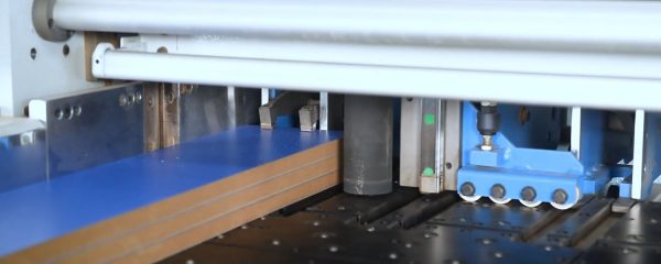 Seccionadora Horizontal CNC MARZICA KDT QUADRA 320L - Imagen 9