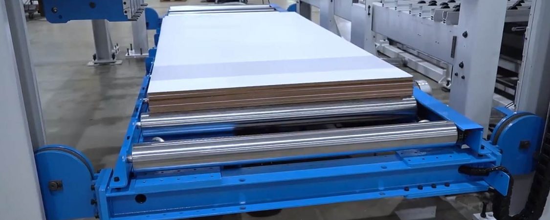 04_seccionadora-horizontal-cnc-marzica-quadra-320l-mesa-elevadora